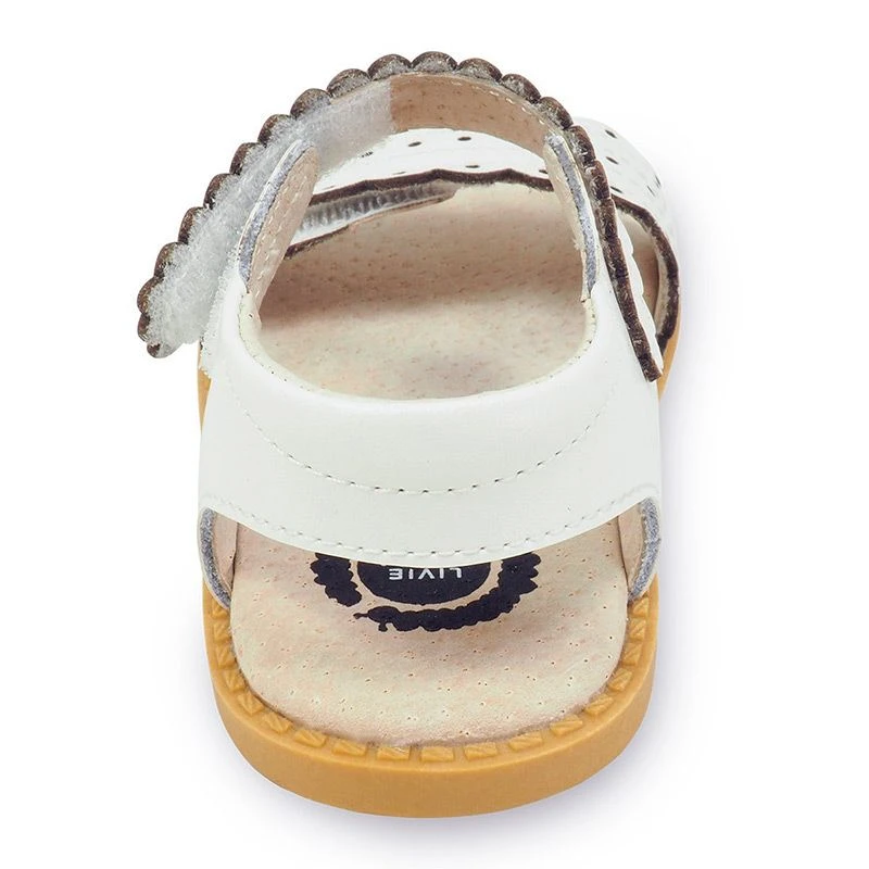 Livie And Luca Posey White 4 Livie And Luca Posey White - Image 4