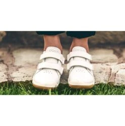 Plae Roan White -Fashion shoes roan antique white lifestyle 4